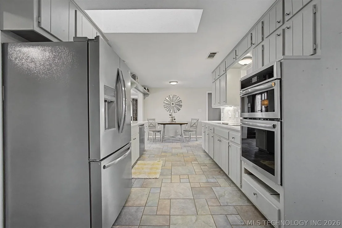 Photo of 5328 Monroe Road