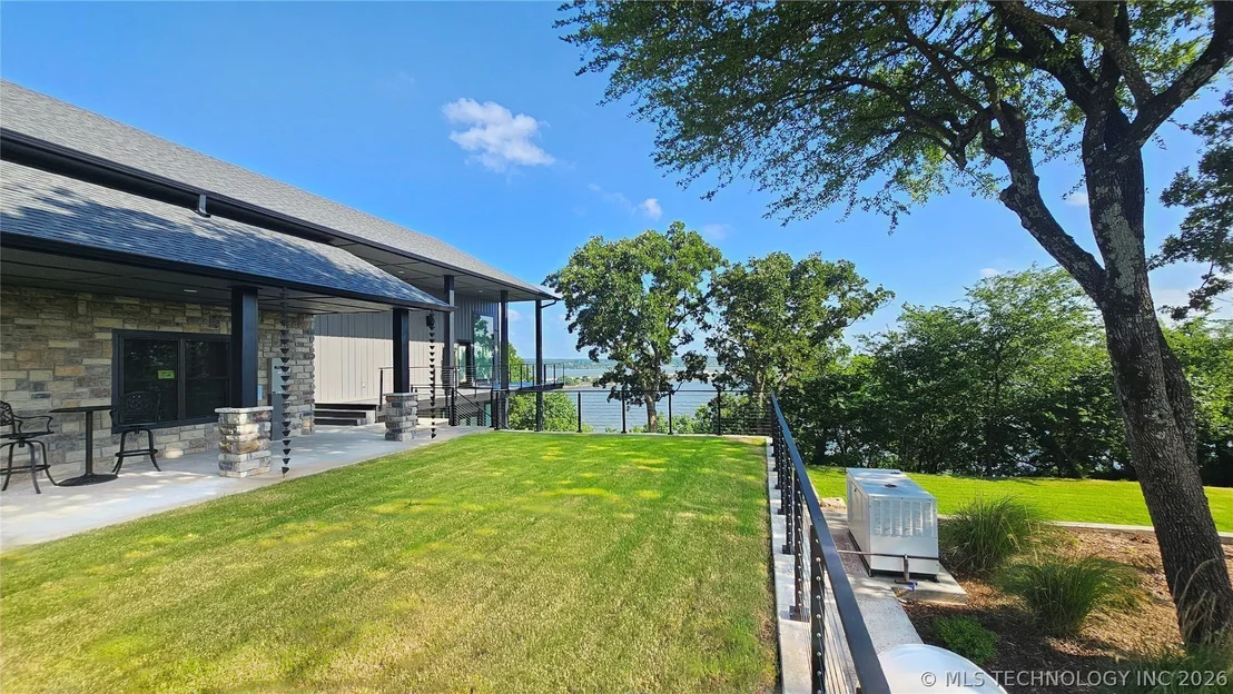 Photo of 417188 Mockingbird Lane