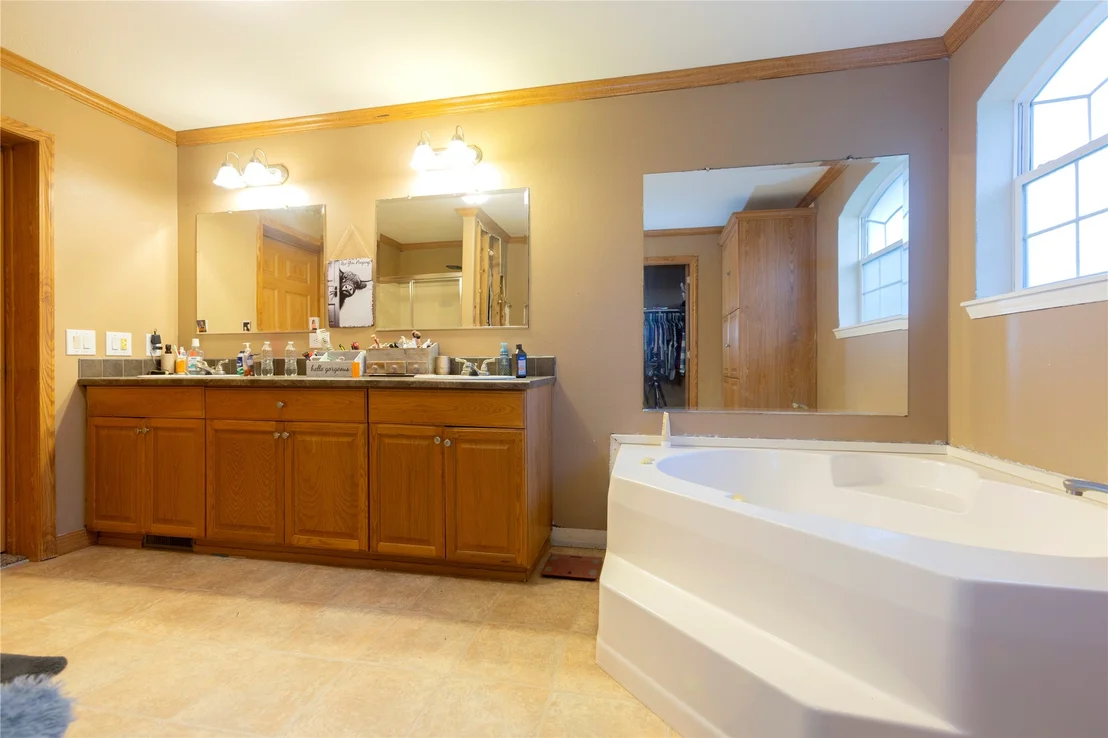 Photo of 548 Ti Valley Road