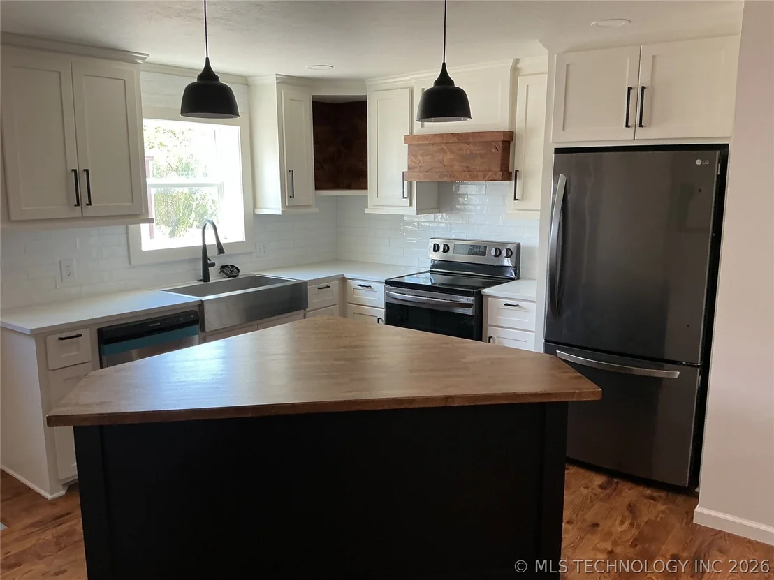 Photo of 8959 Birch Street