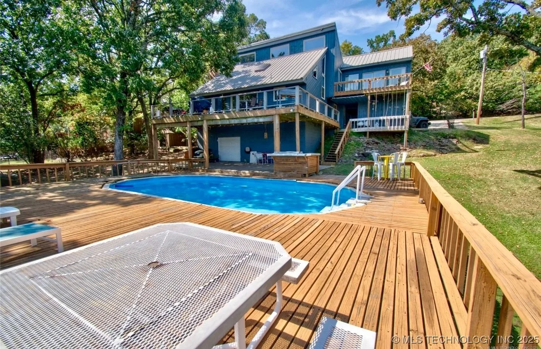Photo of 1048 Robin Hood Road