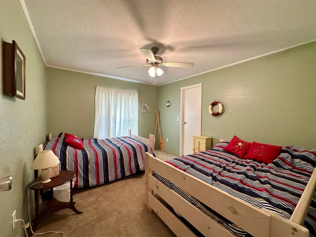 Photo of 3943 Surf Road
