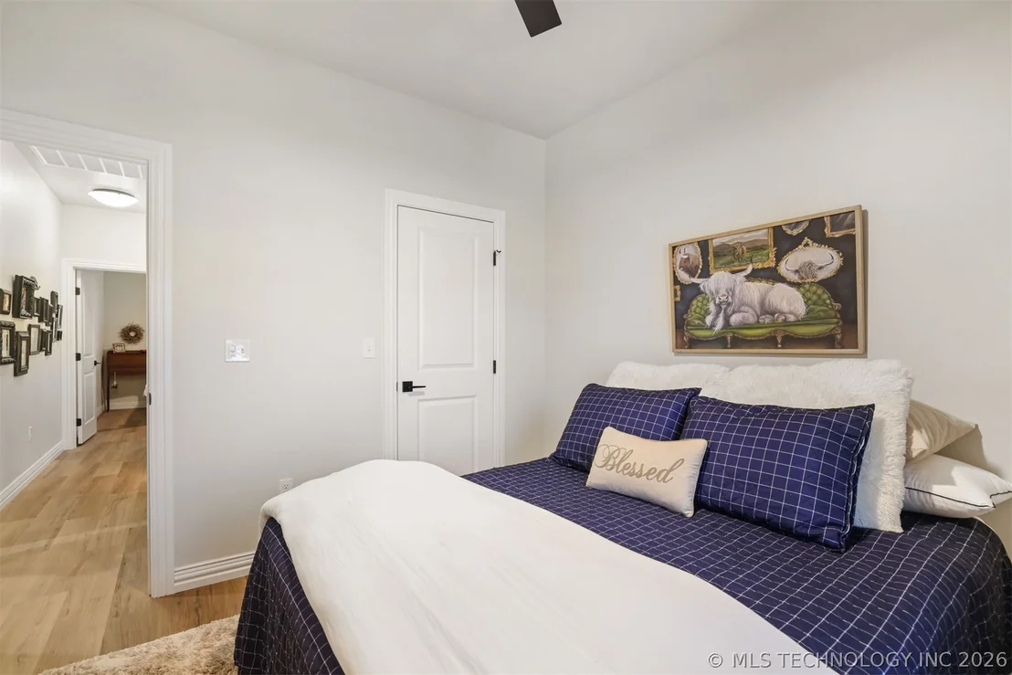 Photo of 302 Peachtree Road