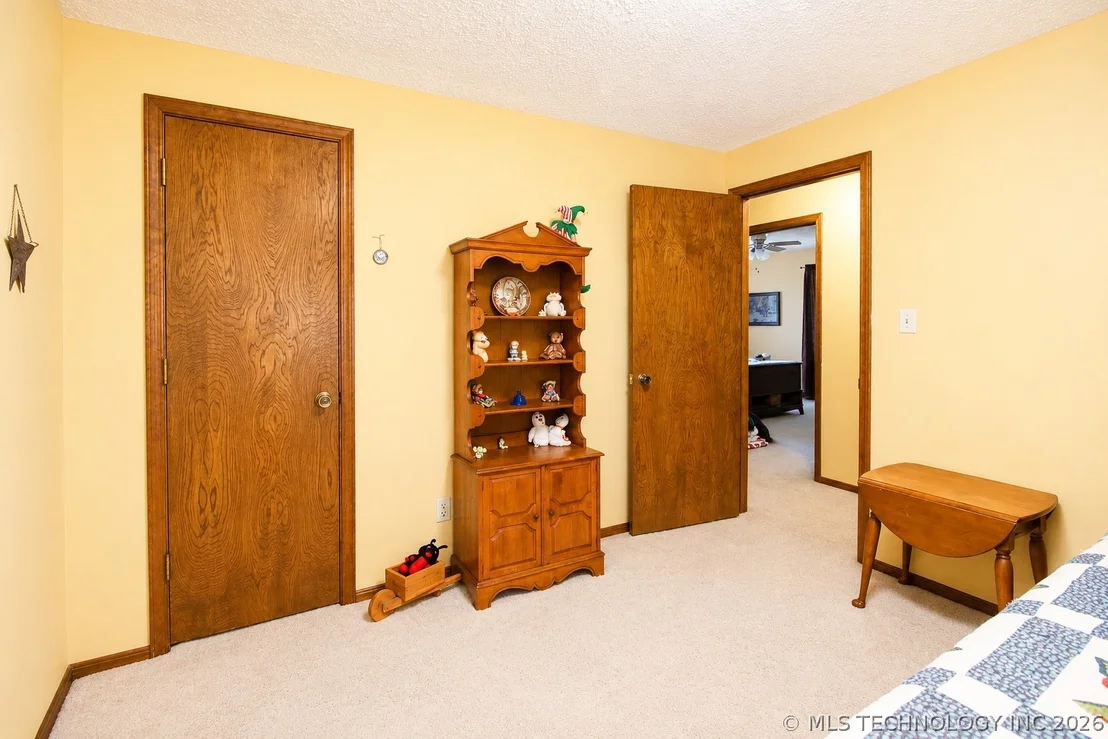 Photo of 15895 Briar Road
