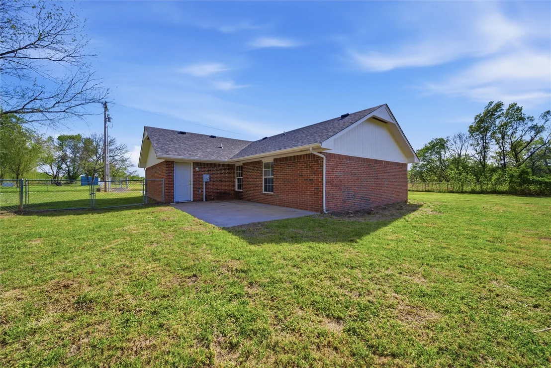 Photo of 511 W Cemetery Road