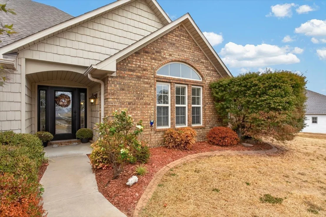 Photo of 23570 Wolf Valley Road