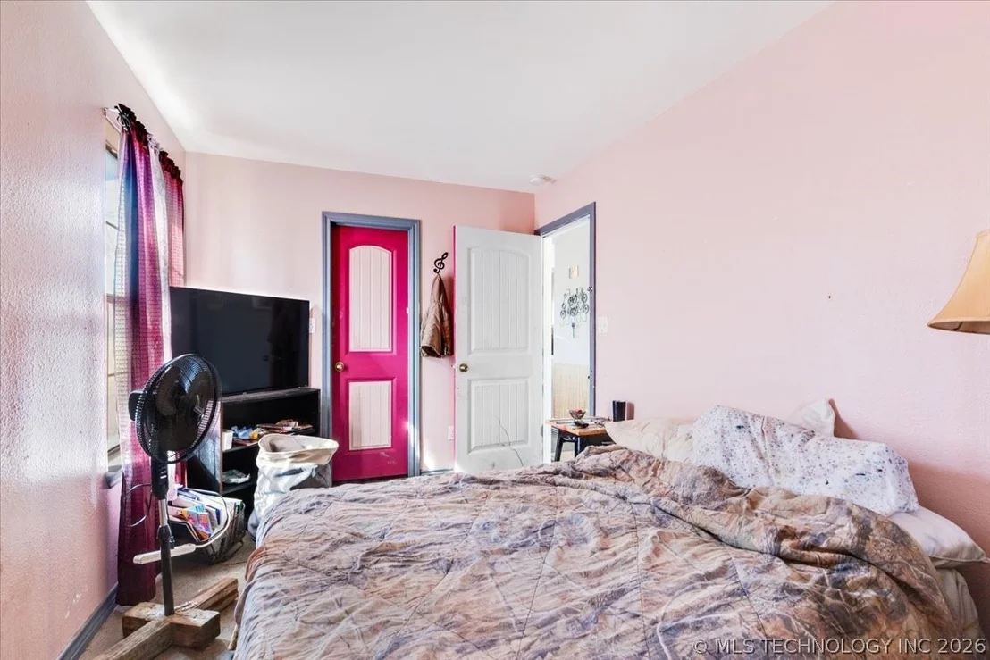 Photo of 2576 Winnett Road