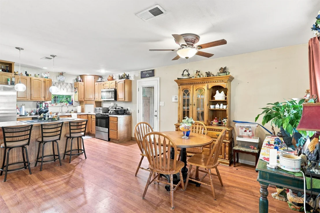 Photo of 208 W Umstead