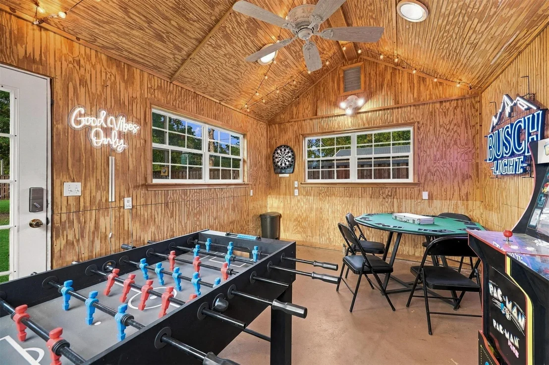 Photo of 2828 Riverview Road