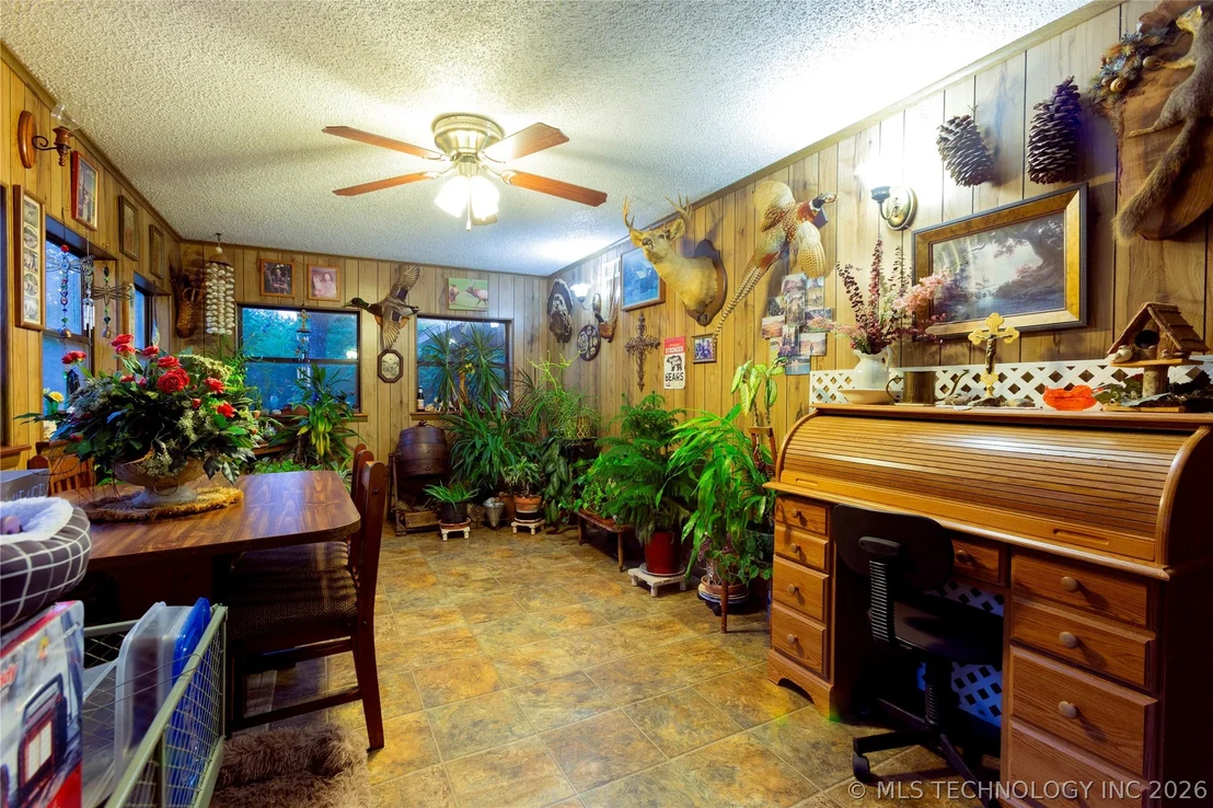Photo of 105 W Mockingbird Lane