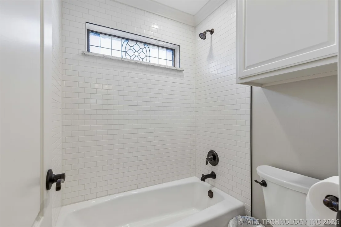 Photo of 930 E 14th