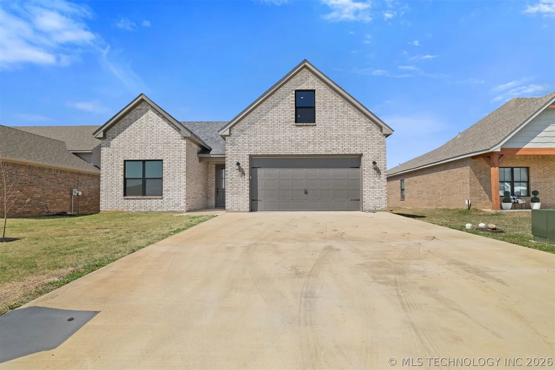 Photo of 849 Springfield Court