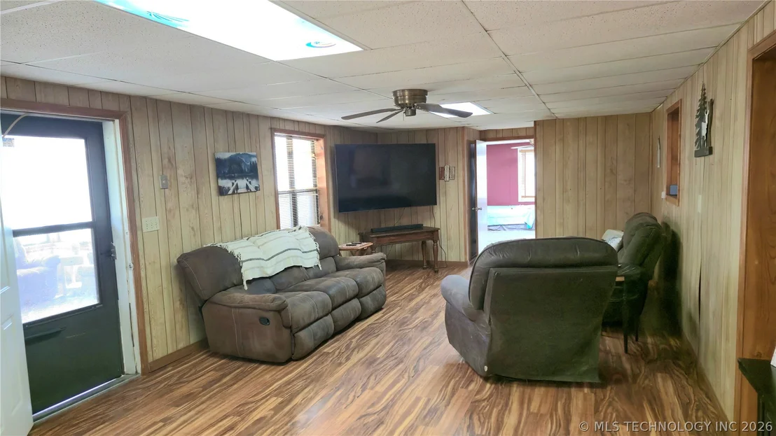 Photo of 417566 E 1140 Road