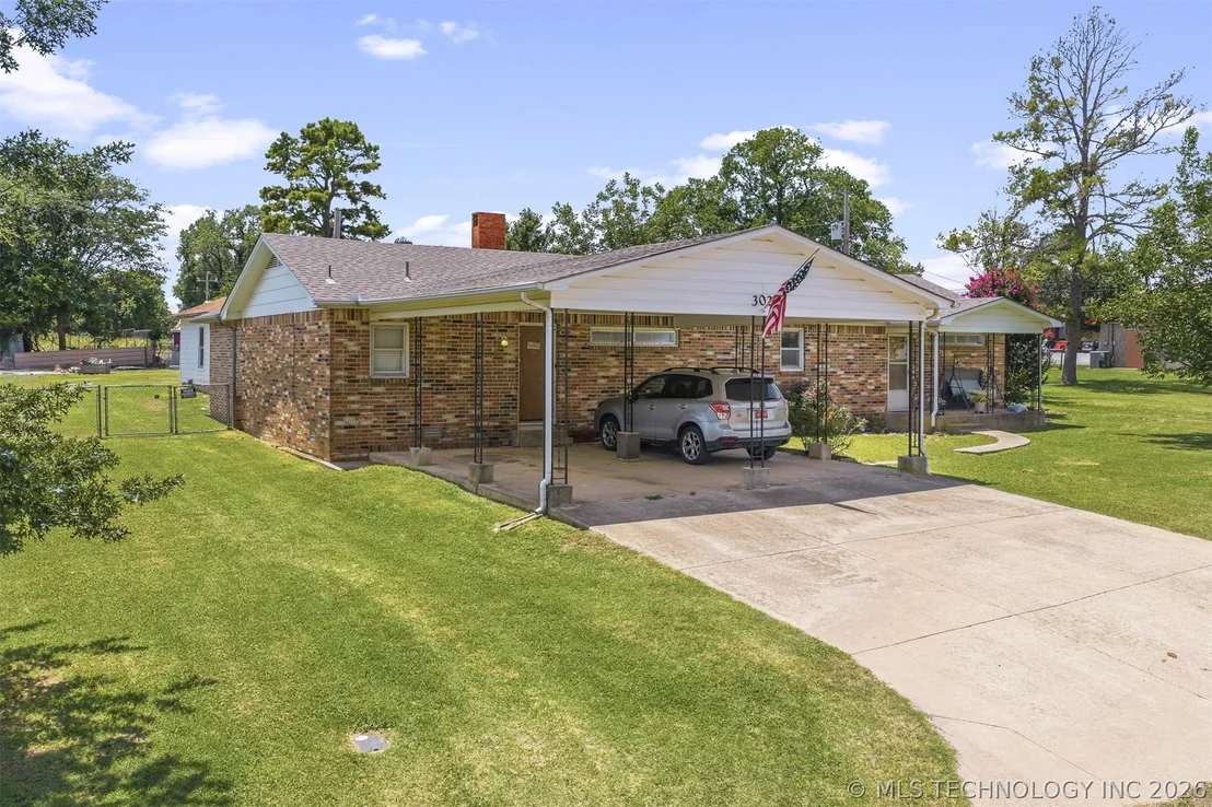 Photo of 302 3rd Street