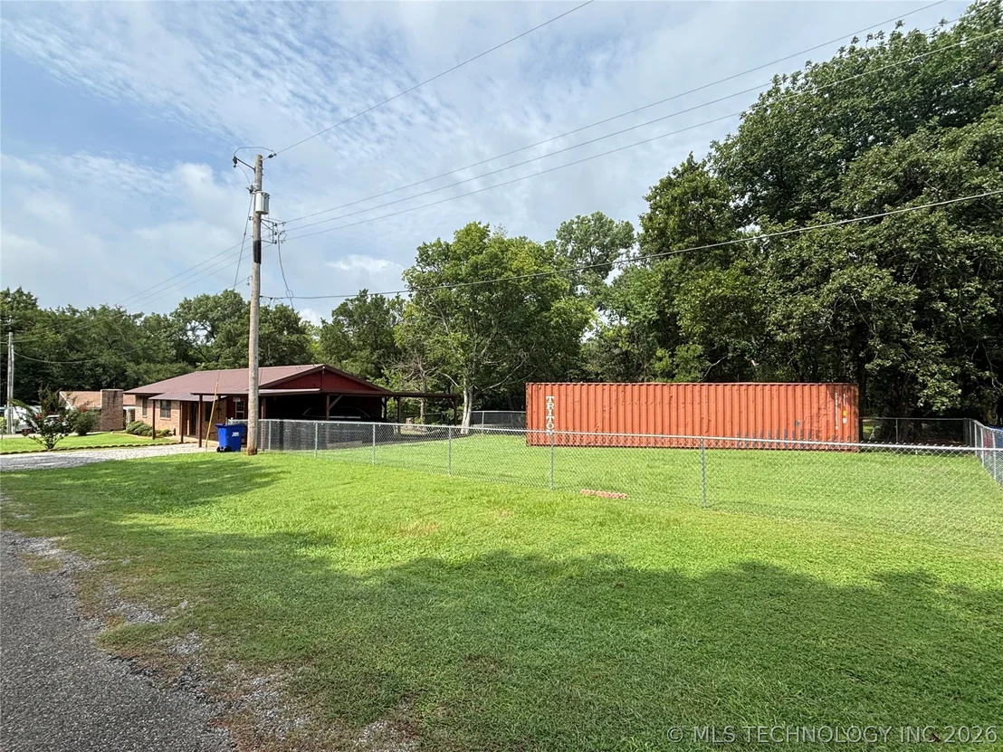 Photo of 601 E Womack