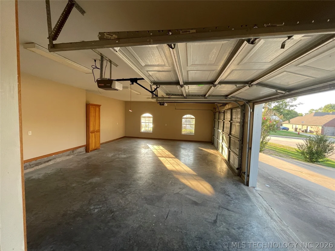 Photo of 3700 Shefield