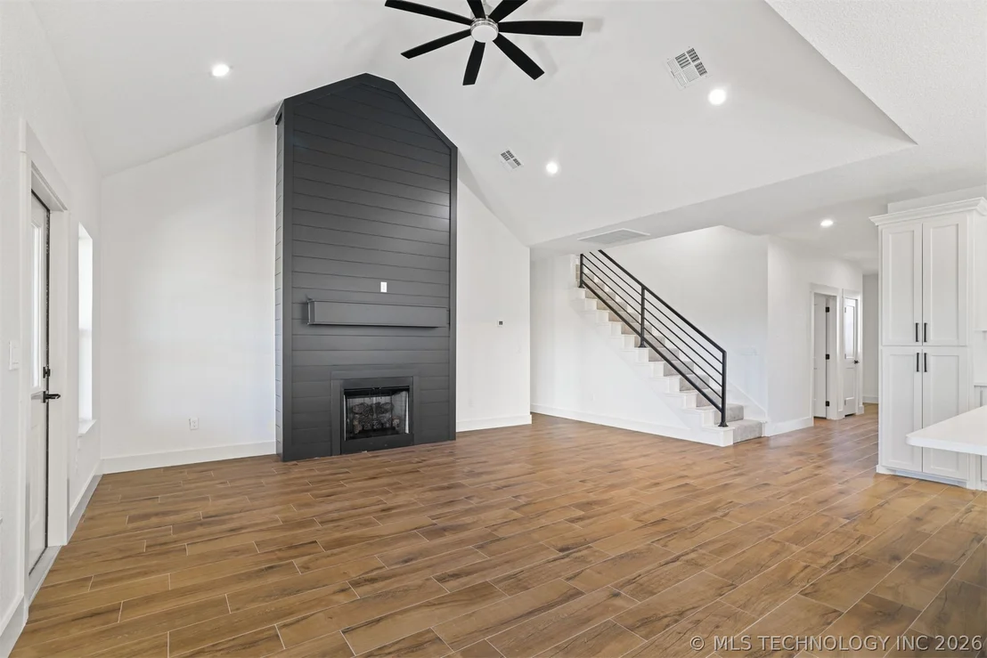 Photo of 849 Springfield Court