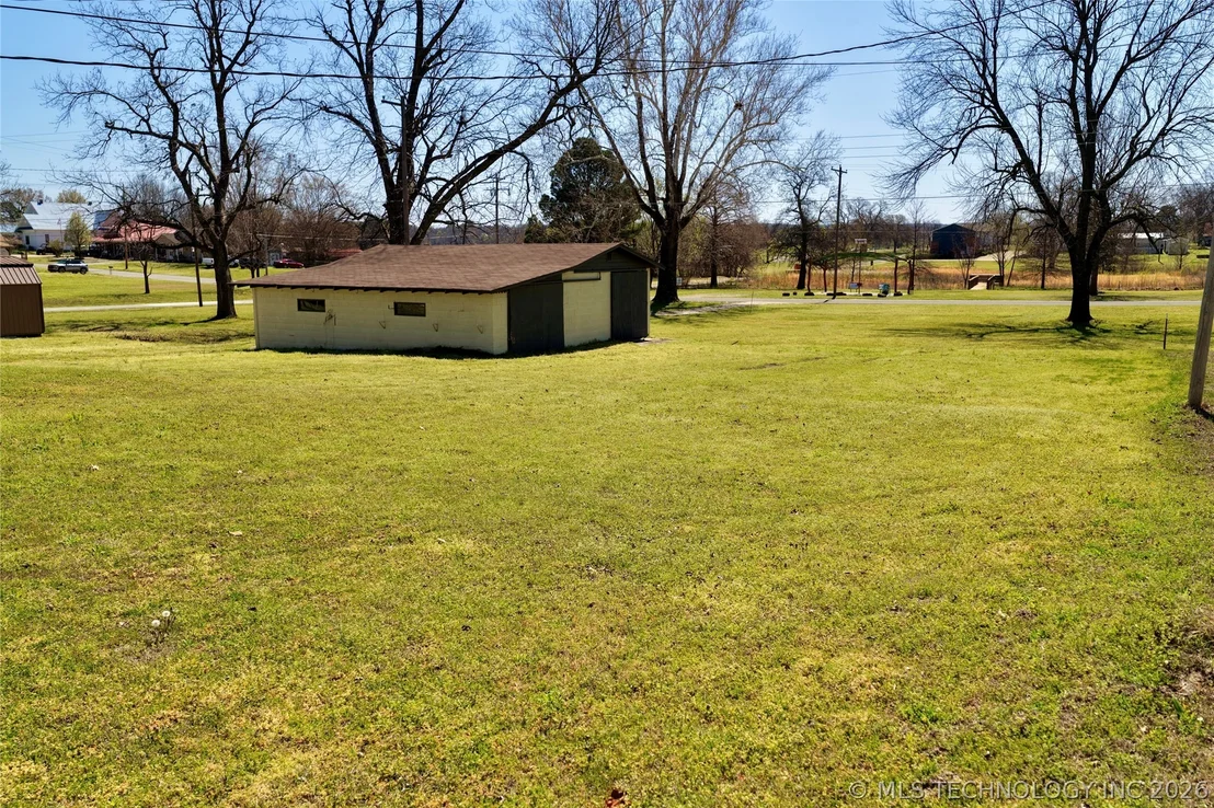 Photo of 232 E Elm Street