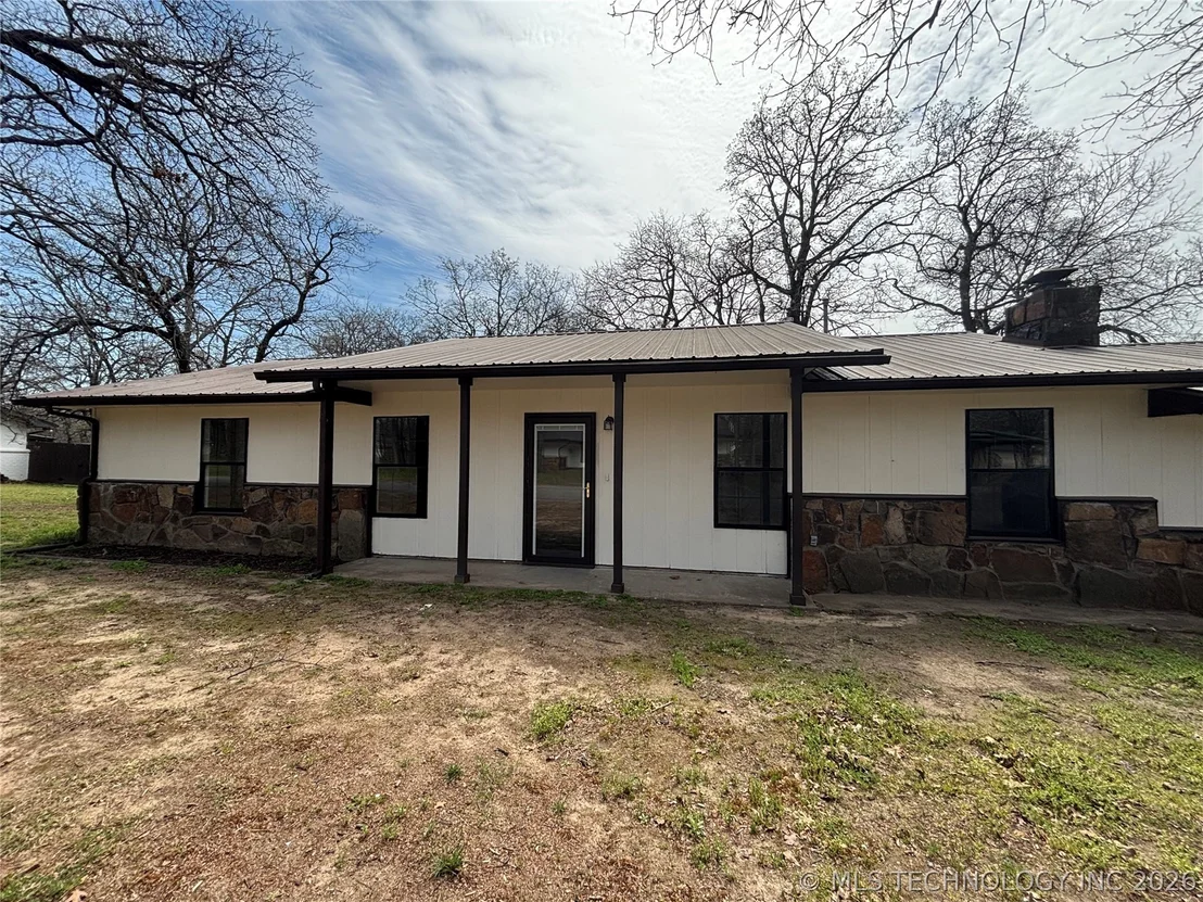 Photo of 417308 Bridgeport Road