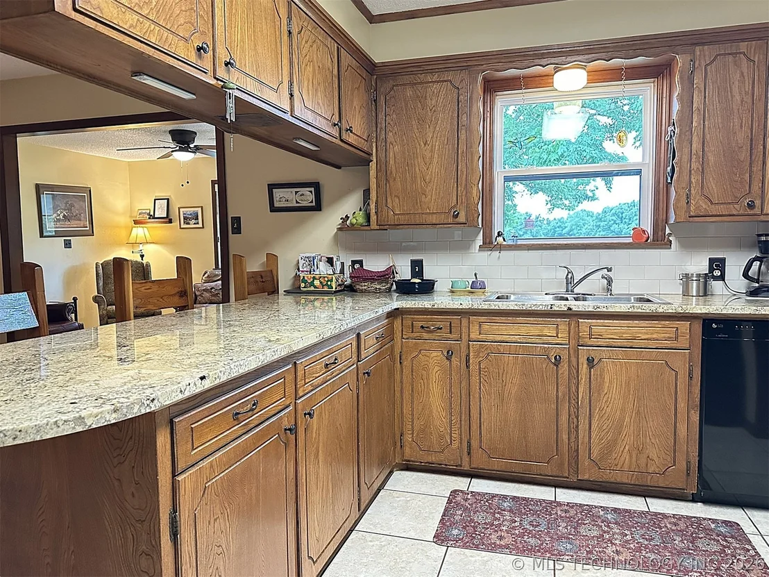 Photo of 1174 Concord