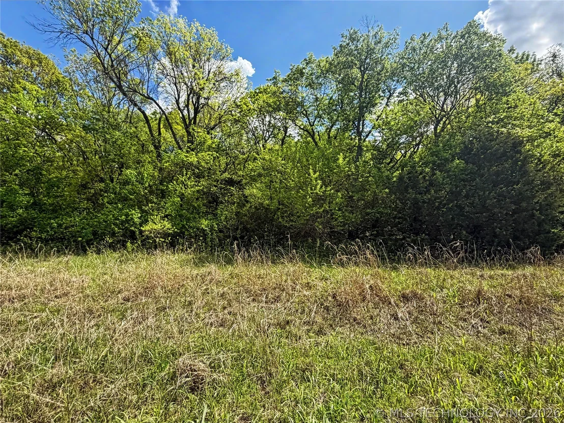 Photo of 425 S Thunder Road