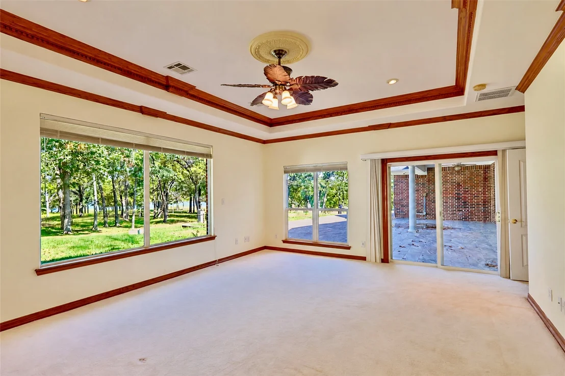 Photo of 25 E Shoreline Drive
