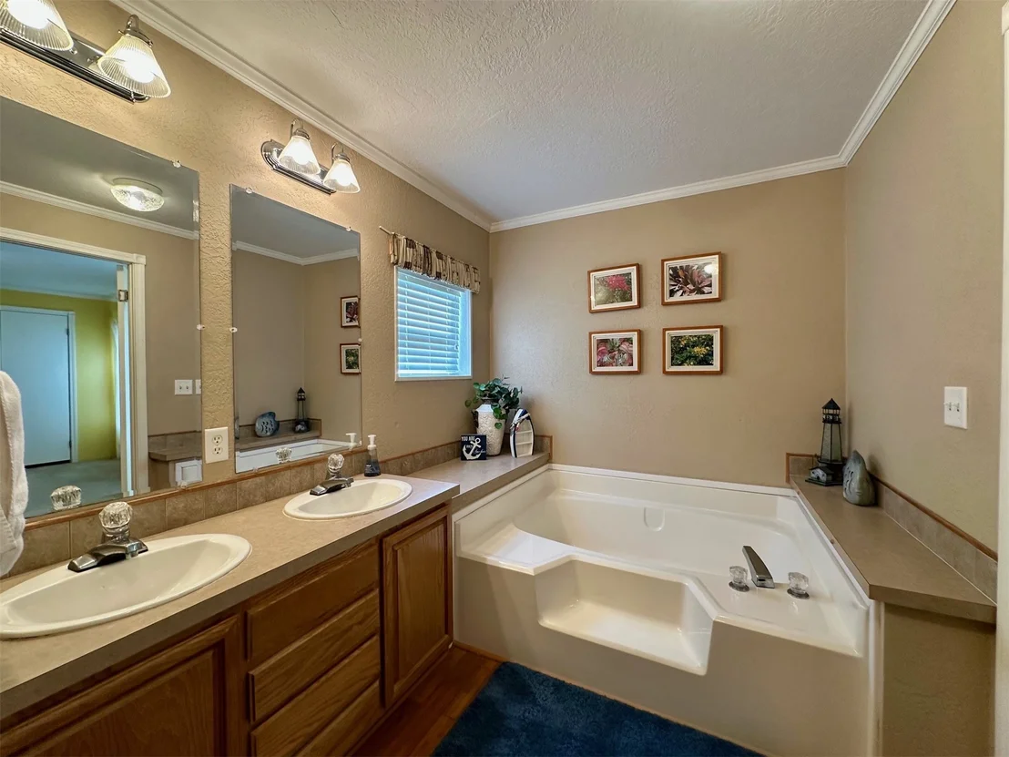 Photo of 3943 Surf Road