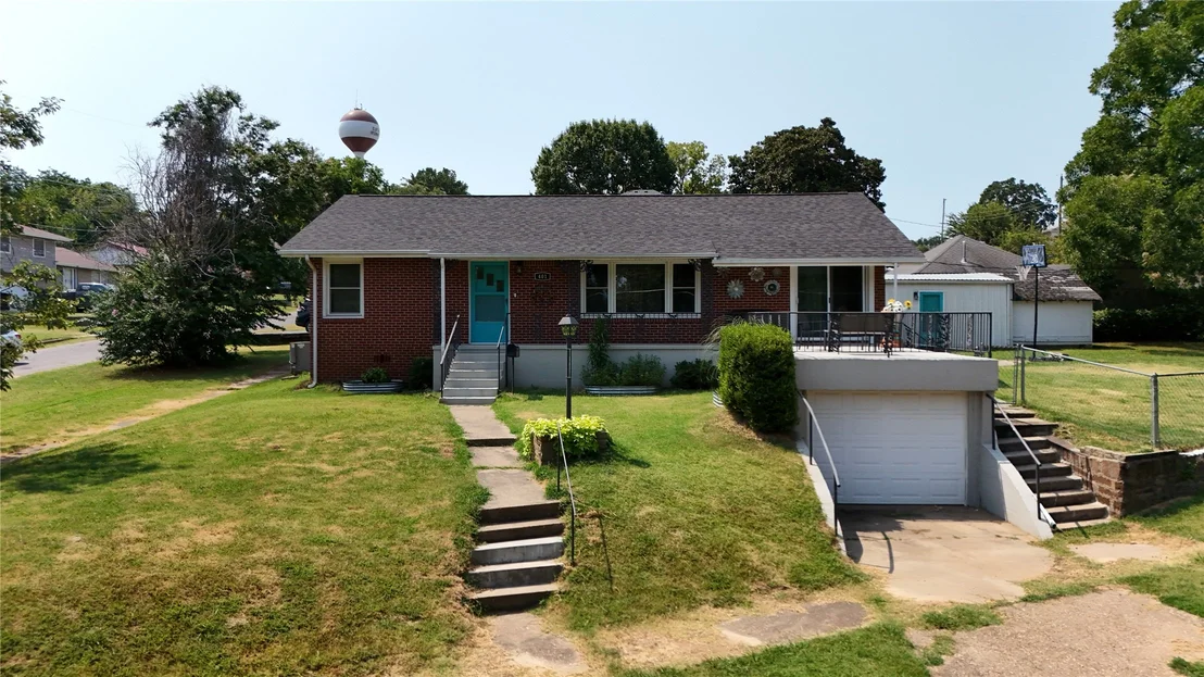 Photo of 401 High Street