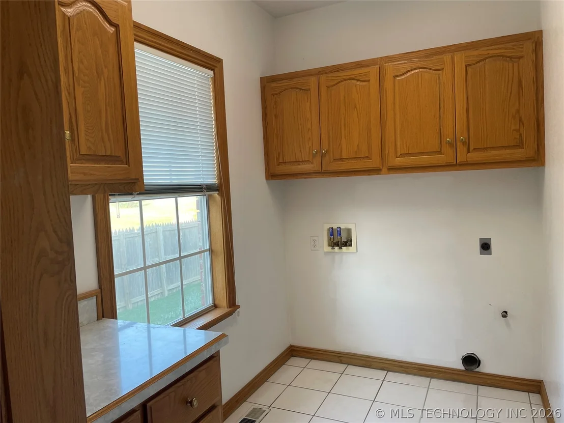 Photo of 3700 Shefield