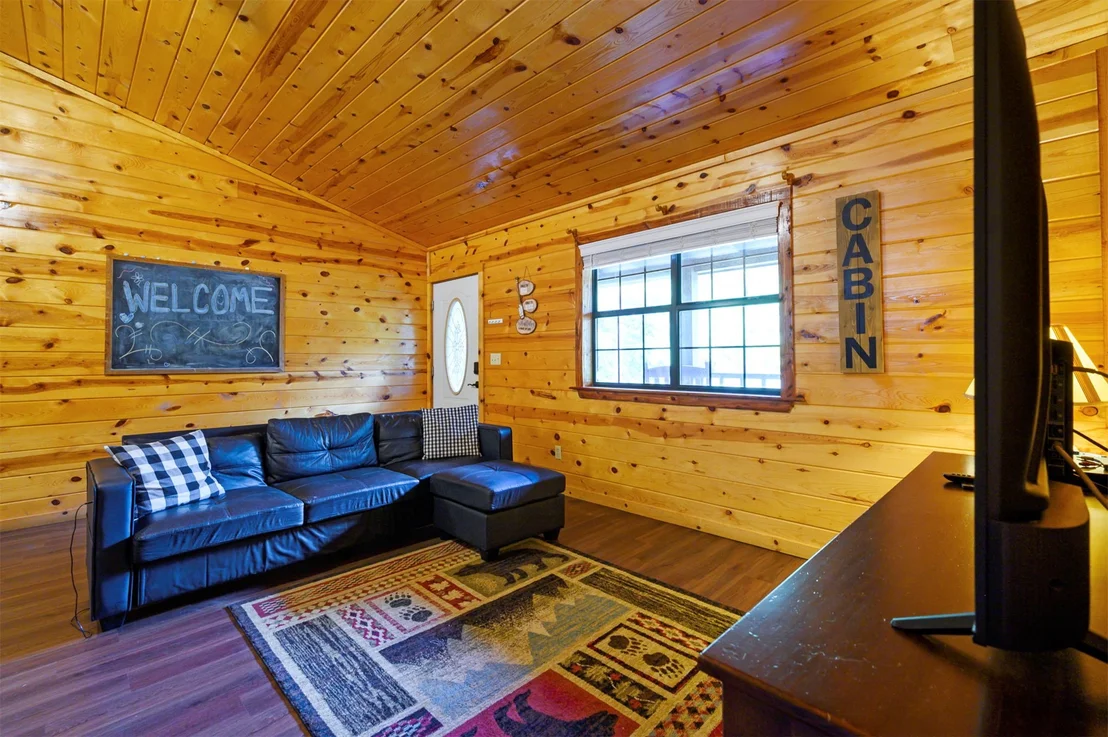 Photo of 609 Canoe Road