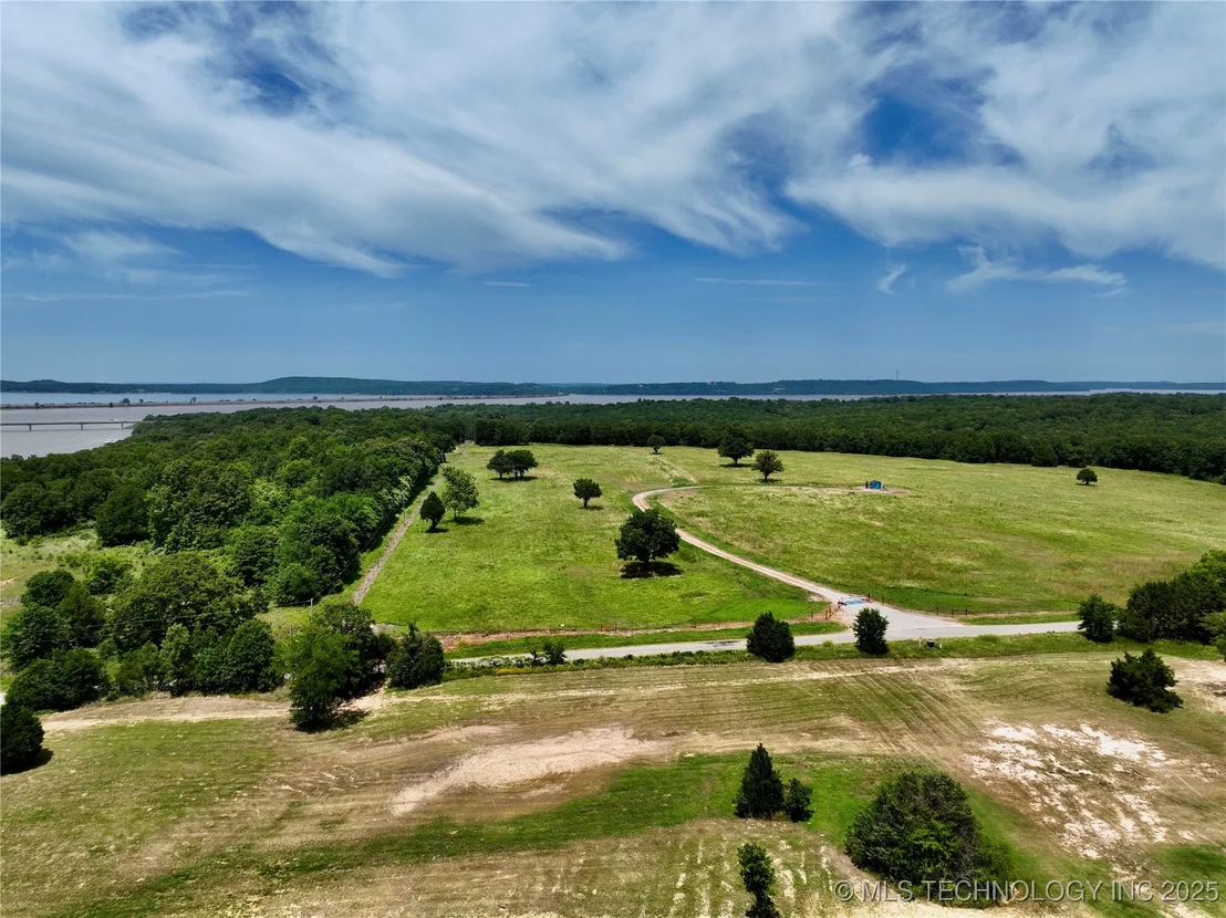 Photo of 16 Kathy Lane