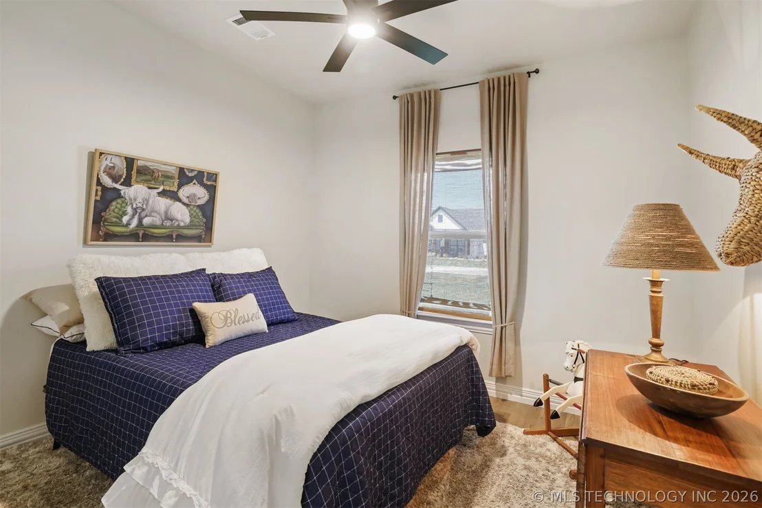 Photo of 302 Peachtree Road