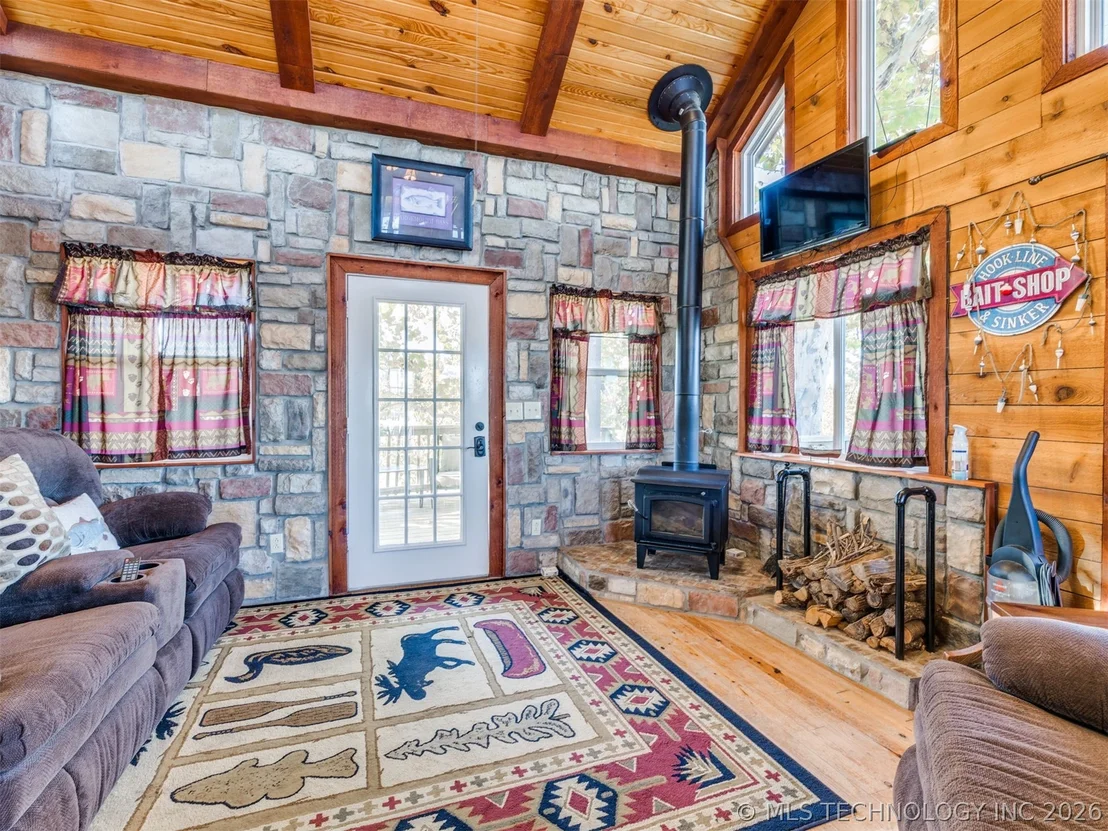 Photo of 414498 E 1170 Road
