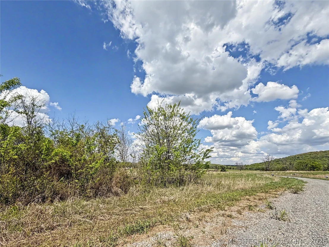 Photo of 420 S Thunder Road