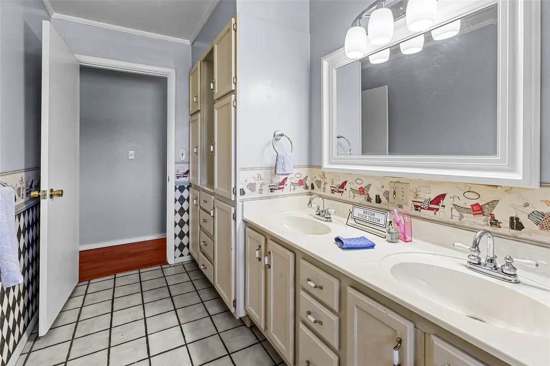 Photo of 509 Sunset Strip