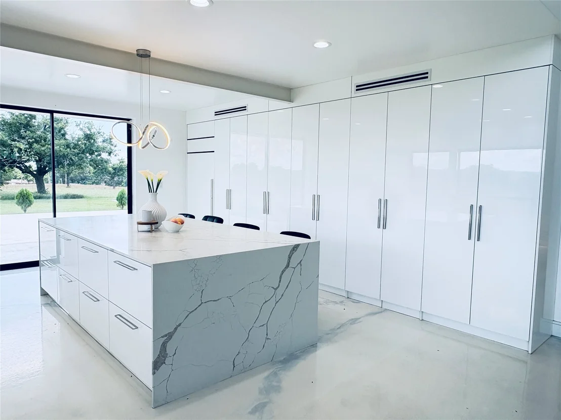 Photo of 546 Mockingbird