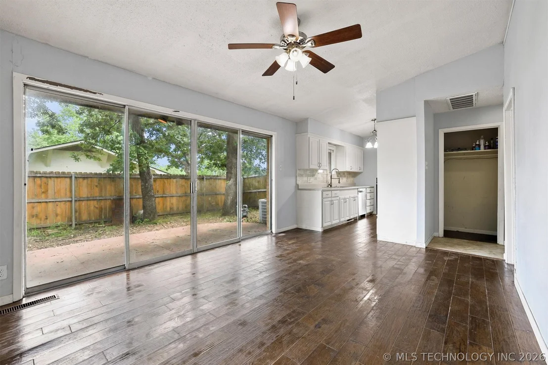 Photo of 1010 Waco Street