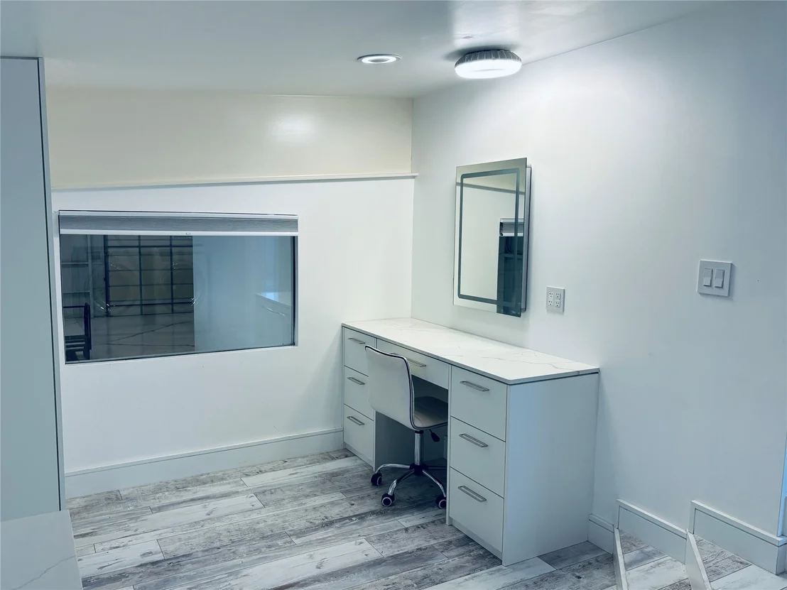 Photo of 546 Mockingbird