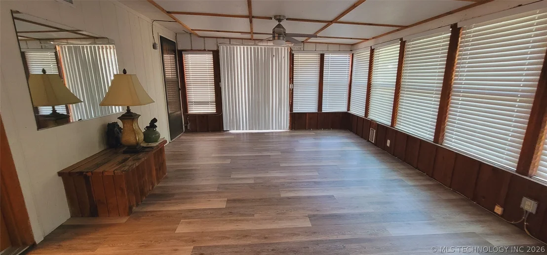 Photo of 417377 Bridgeport Road