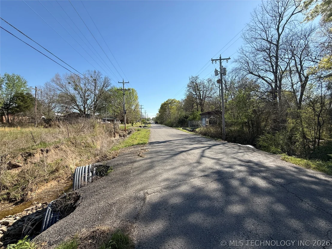 Photo of 32 E Coon Creek