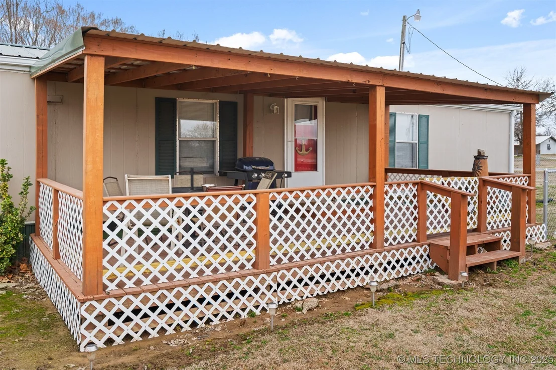 Photo of 420229 E 1144 Road