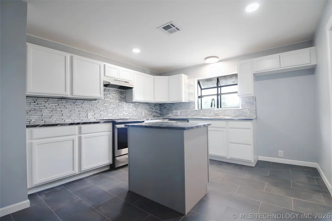Photo of 27197 Maiden Lane