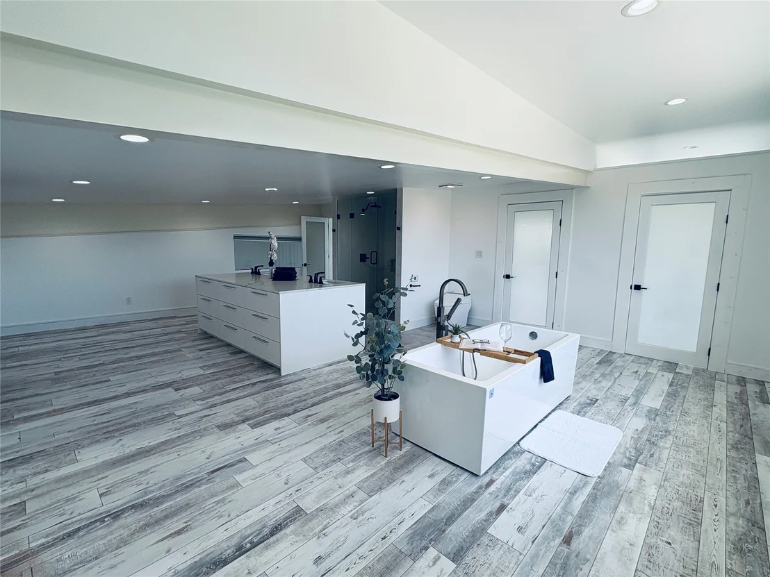 Photo of 546 Mockingbird