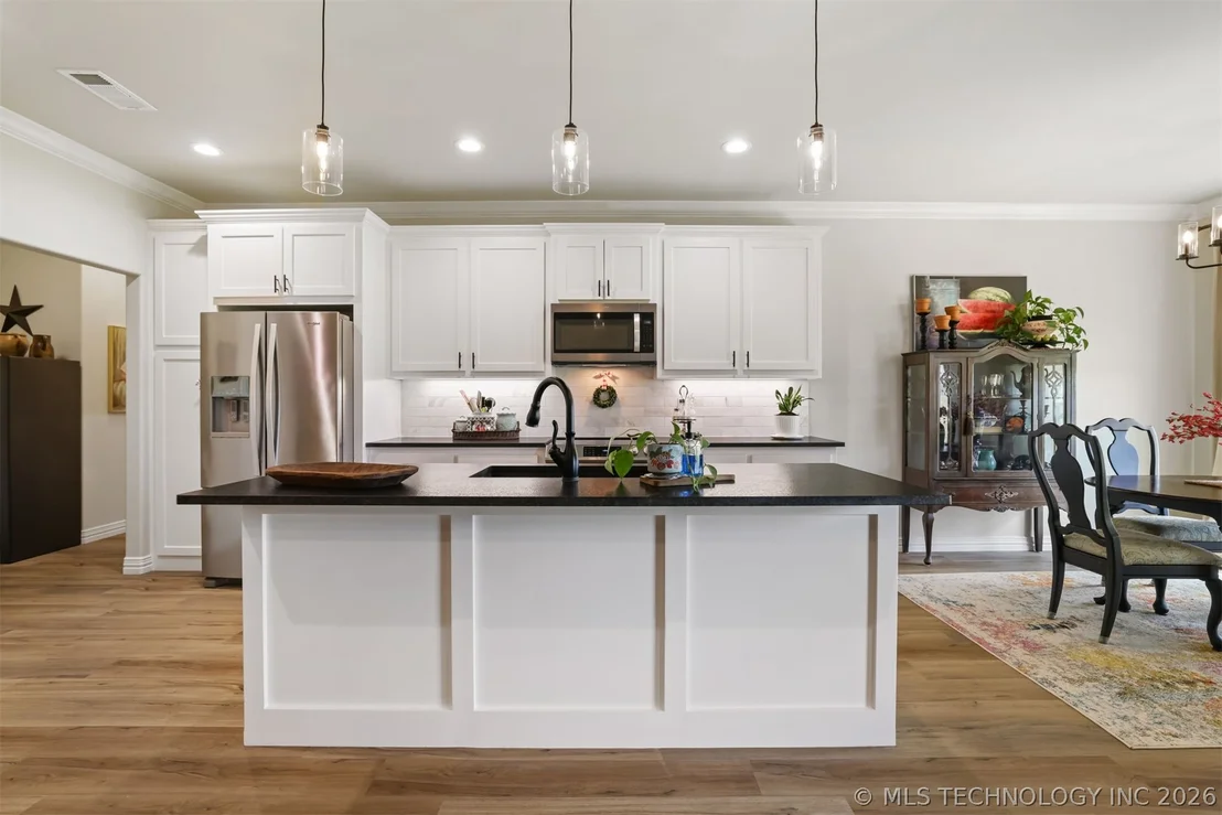 Photo of 302 Peachtree Road
