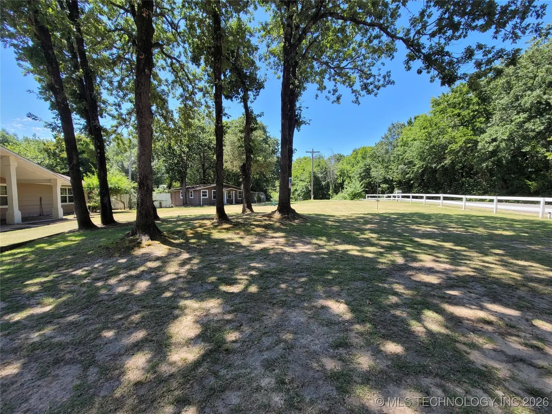 Photo of 395 Bower Road