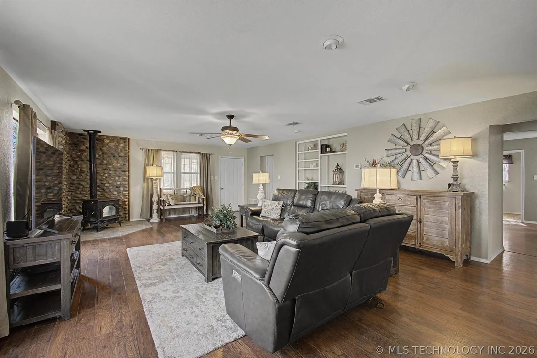 Photo of 5328 Monroe Road
