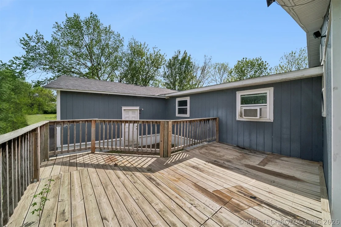 Photo of 237 N Chase Street