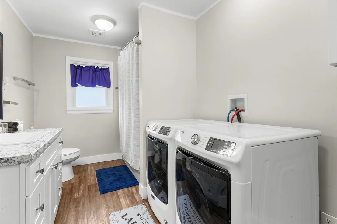 Photo of 401 High Street