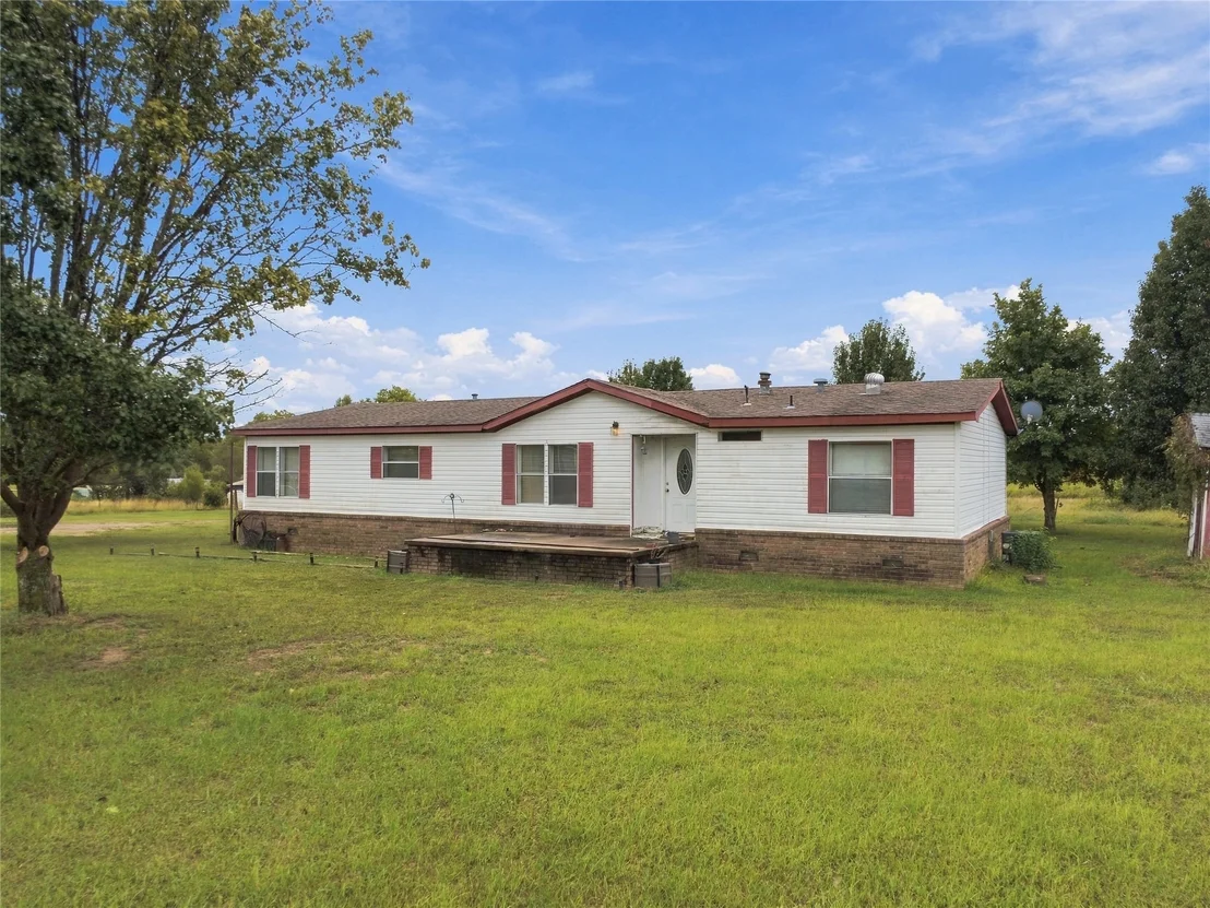 Photo of 394107 E 1150 Road
