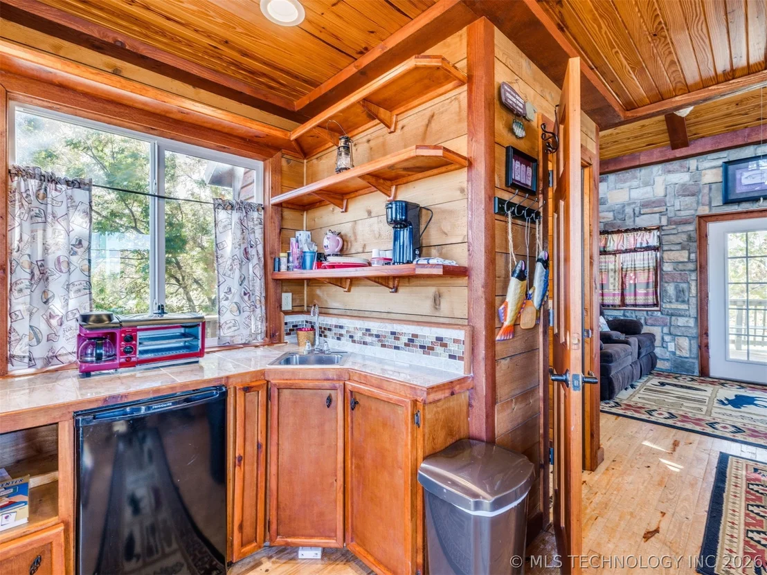 Photo of 414498 E 1170 Road